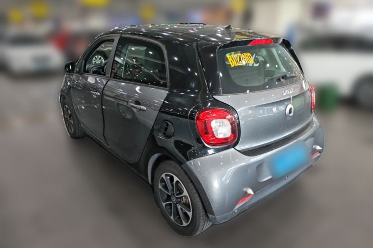 Used smart forfour 2016 1.0L 52 kW Passion Edition Rear Left 45 Deg
