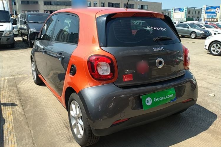 Used smart forfour 2016 1.0L 52 kW Dynamic Edition Rear Left 45 Deg