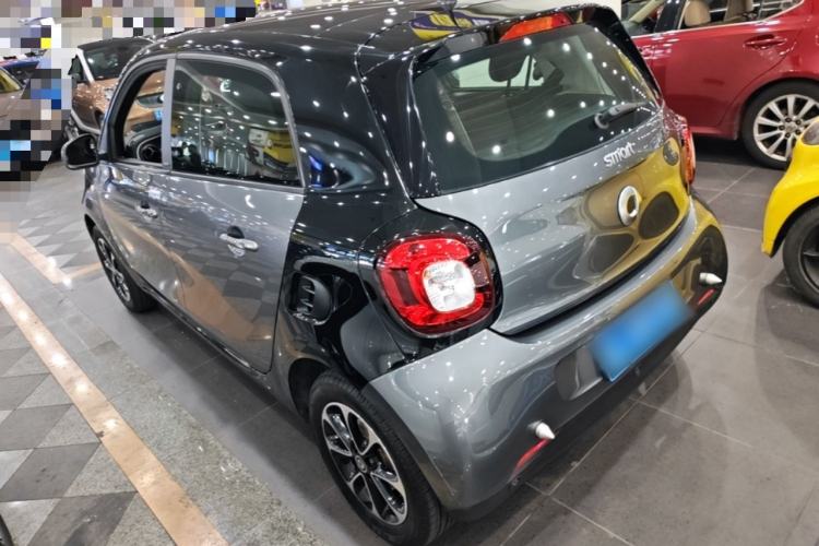 Used smart forfour 2016 1.0L 52 kW Passion Edition Rear Left 45 Deg