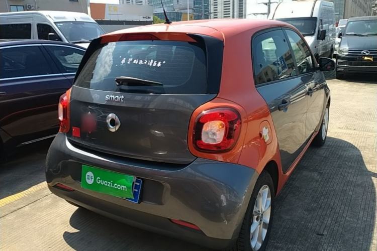 Used smart forfour 2016 1.0L 52 kW Dynamic Edition Rear Right 45 Deg