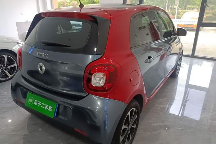 Used smart forfour 2016 1.0L 52 kW Passion Edition Rear Right 45 Deg