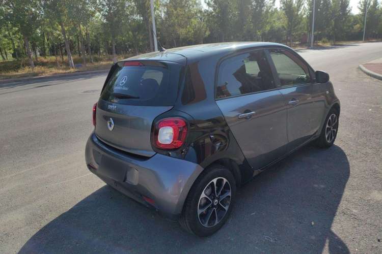 Used smart forfour 2016 1.0L 52 kW Passion Edition Rear Right 45 Deg