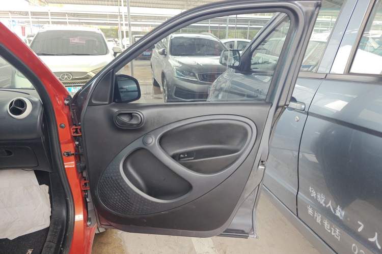 Used smart forfour 2016 1.0L 52 kW Dynamic Edition Right Front Door Interior