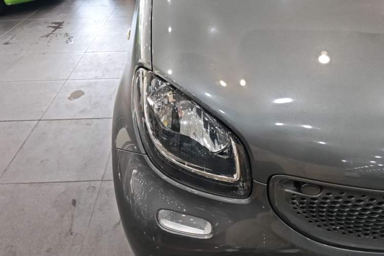 Used smart forfour 2016 1.0L 52 kW Passion Edition Right Front Headlight
