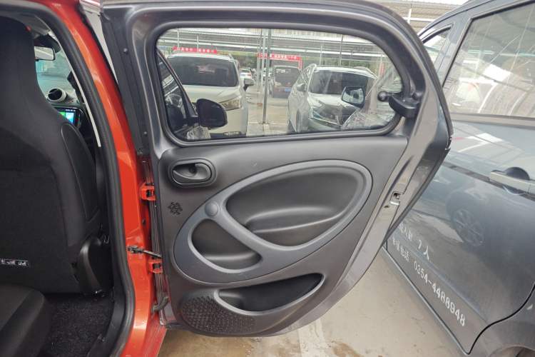 Used smart forfour 2016 1.0L 52 kW Dynamic Edition Right Rear Door Interior
