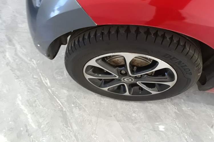 Used smart forfour 2016 1.0L 52 kW Passion Edition Right Rear Wheel Hub
