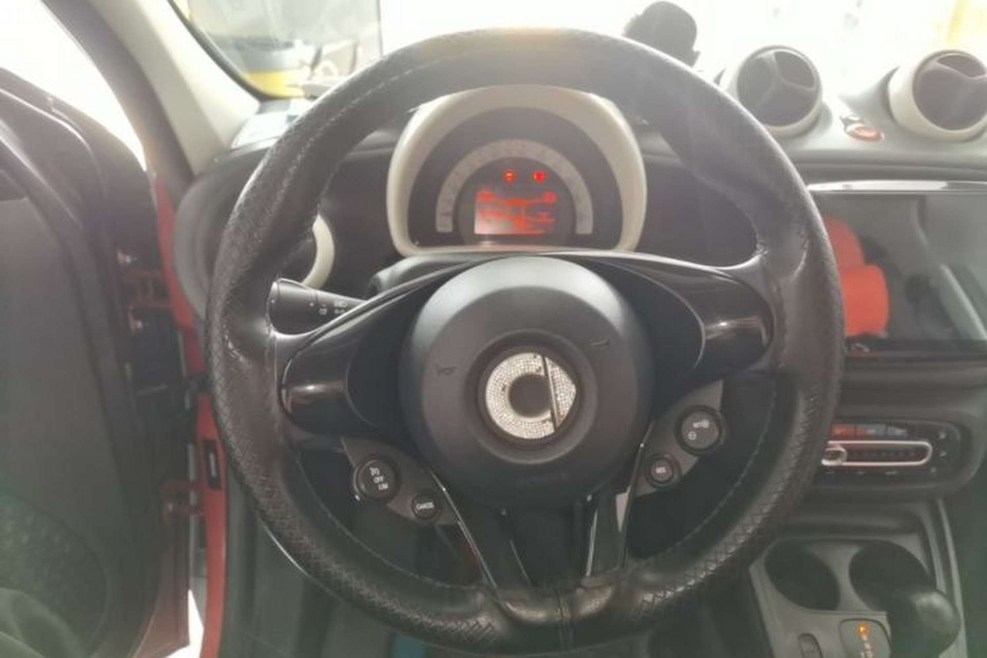 Used smart forfour 2016 1.0L 52 kW Dynamic Edition Steering Wheel