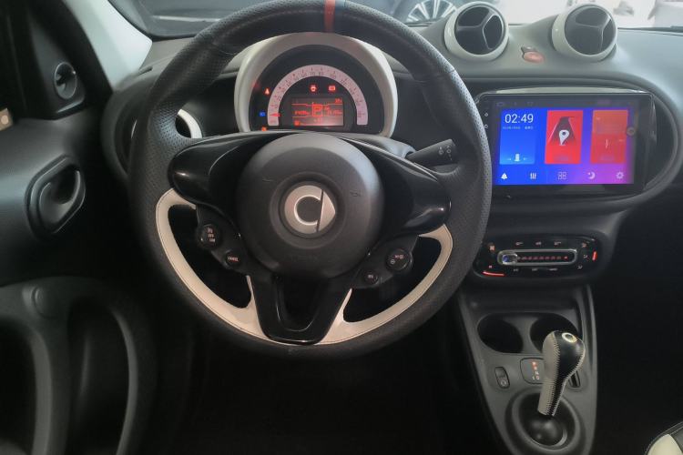 Used smart forfour 2016 1.0L 52 kW Dynamic Edition Steering Wheel