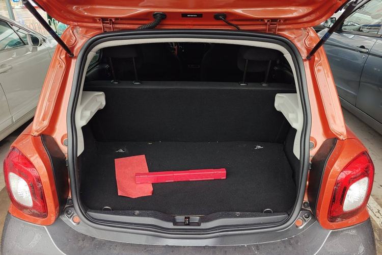 Used smart forfour 2016 1.0L 52 kW Dynamic Edition Trunk