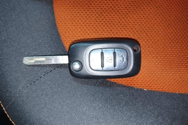 Used smart forfour 2016 1.0L 52 kW Passion Edition Vehicle Key
