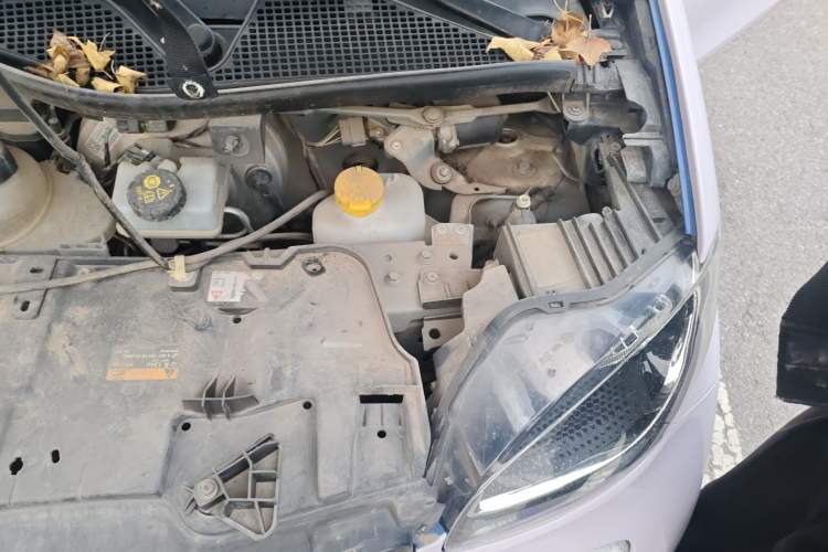 Used smart forfour 2016 1.0L 52 kW Dynamic Edition Engine Bay Left