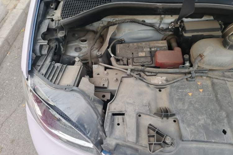 Used smart forfour 2016 1.0L 52 kW Dynamic Edition Engine Bay Right