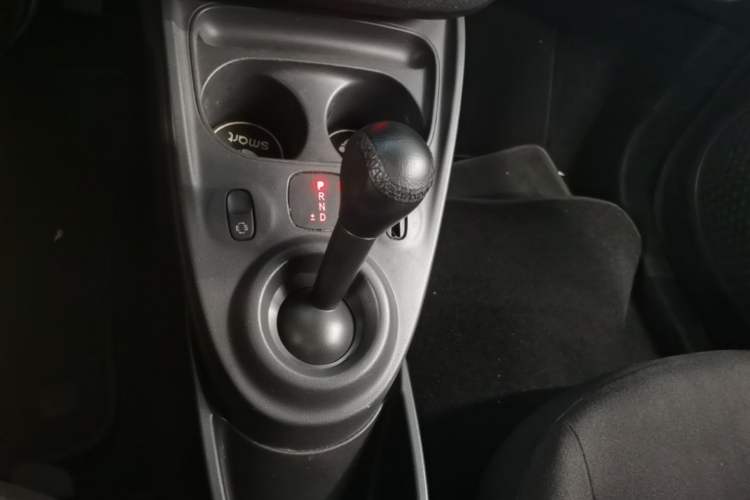 Used smart forfour 2016 1.0L 52 kW Dynamic Edition Gear Lever