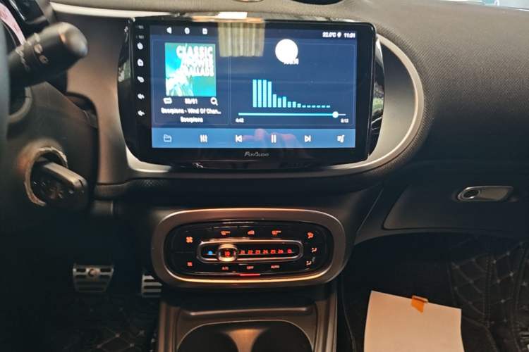 Used smart forfour 2016 1.0L 52 kW Passion Edition Audio And AC Panel
