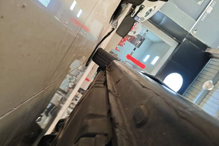 Used smart forfour 2016 1.0L 52 kW Passion Edition Right Side Sill