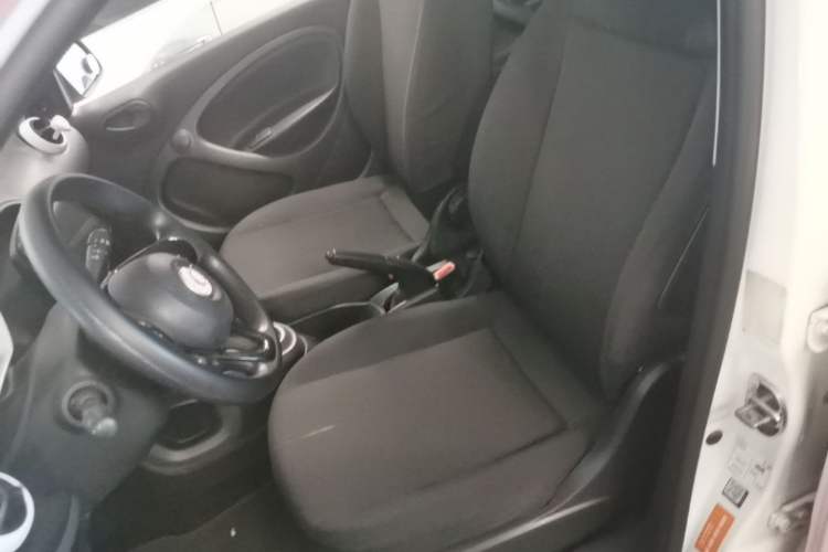 Used smart forfour 2016 1.0L 52 kW Dynamic Edition Left Front Seat