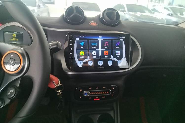 Used smart forfour 2016 1.0L 52 kW Passion Edition Audio And AC Panel