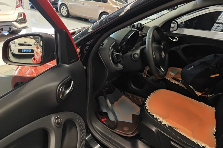 Used smart forfour 2016 1.0L 52 kW Passion Edition Driver Seat