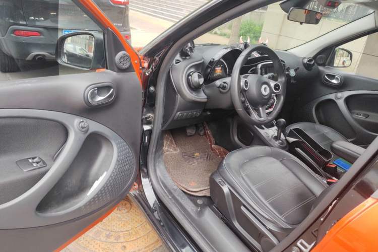 Used smart forfour 2016 0.9T 66 kW Pioneer Edition Driver Seat