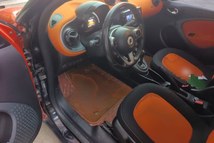 Used smart forfour 2016 1.0L 52 kW Passion Edition Driver Seat