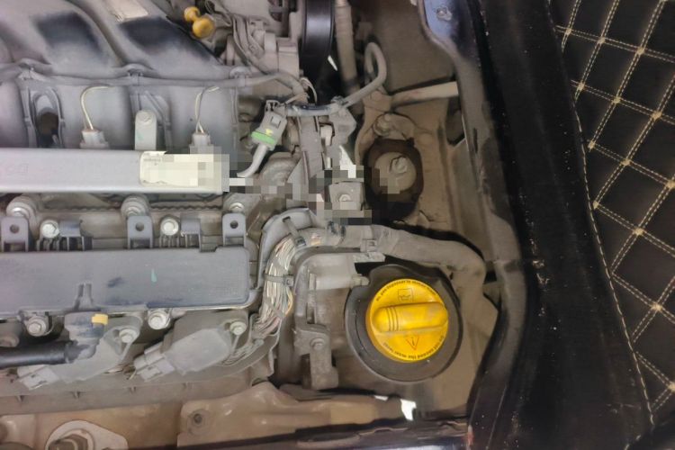 Used smart forfour 2016 1.0L 52 kW Passion Edition Engine Bay Left
