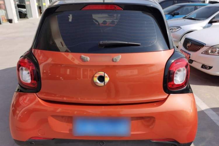 Used smart forfour 2016 1.0L 52 kW Passion Edition Exterior 3