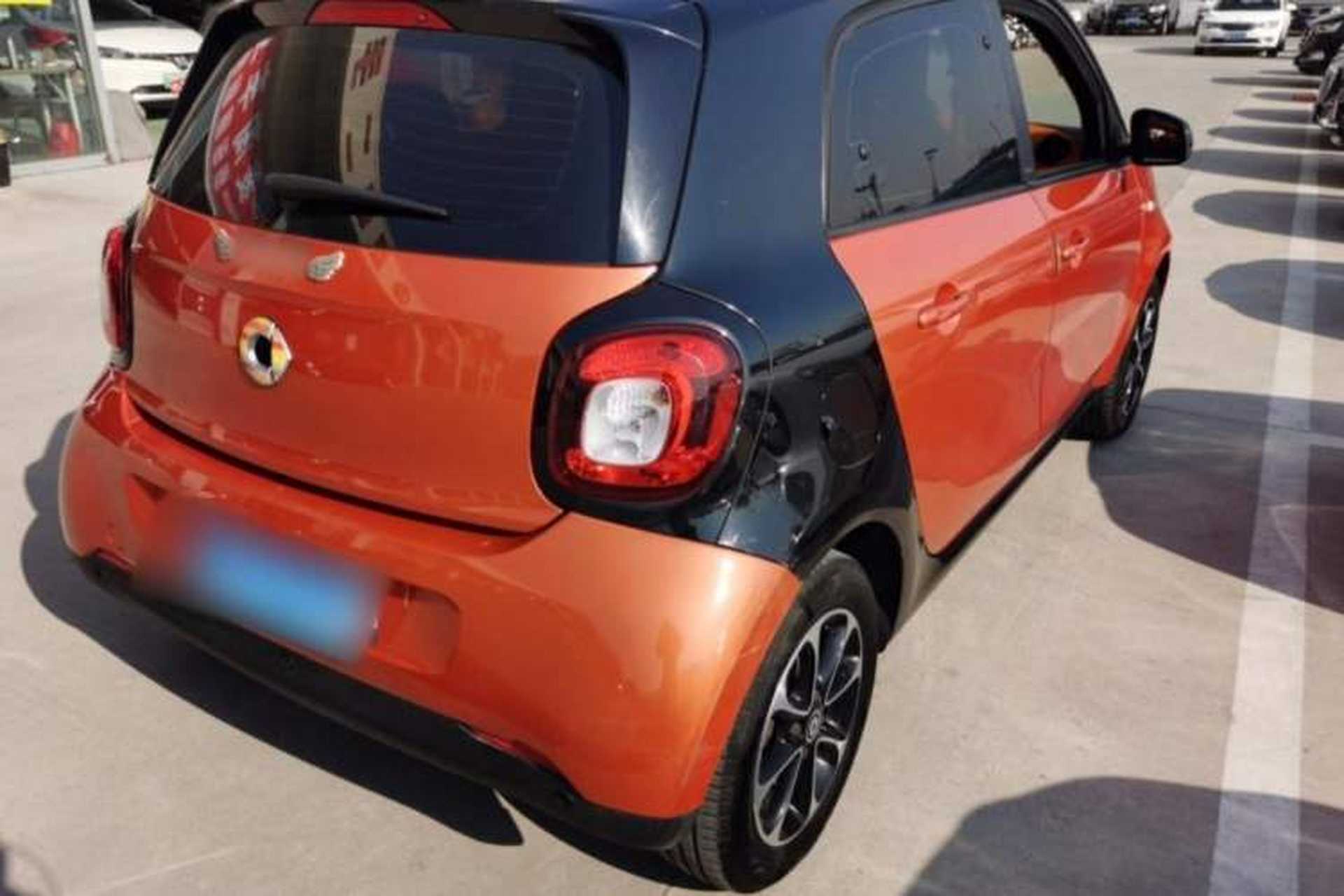 Used smart forfour 2016 1.0L 52 kW Passion Edition Exterior 4