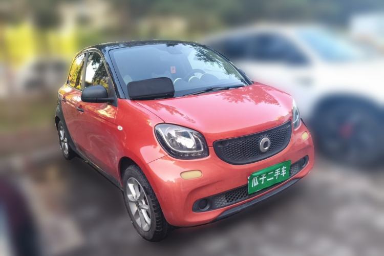 Used smart forfour 2016 1.0L 52 kW Dynamic Edition Front Right 45 Deg