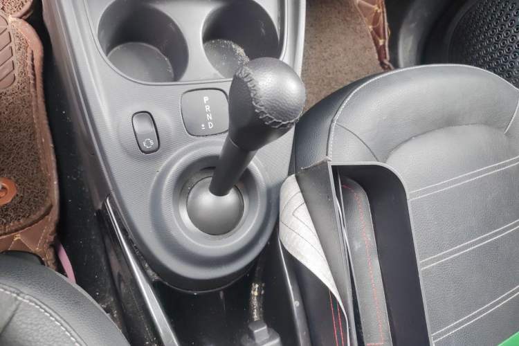 Used smart forfour 2016 0.9T 66 kW Pioneer Edition Gear Lever