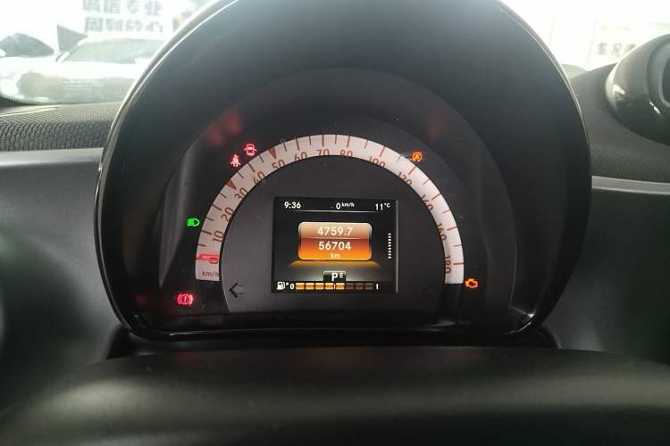 Used smart forfour 2016 1.0L 52 kW Passion Edition Instrument Cluster