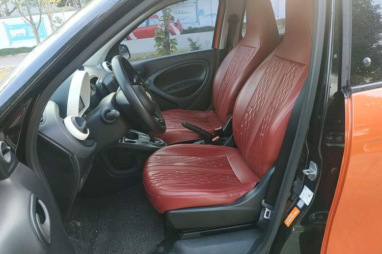 Used smart forfour 2016 1.0L 52 kW Dynamic Edition Left Front Seat