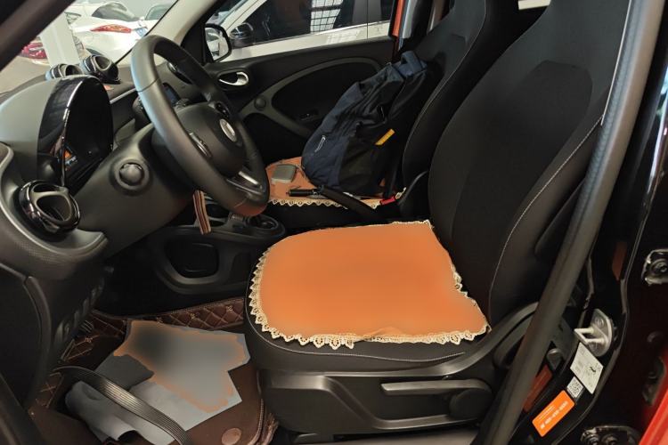 Used smart forfour 2016 1.0L 52 kW Passion Edition Left Front Seat
