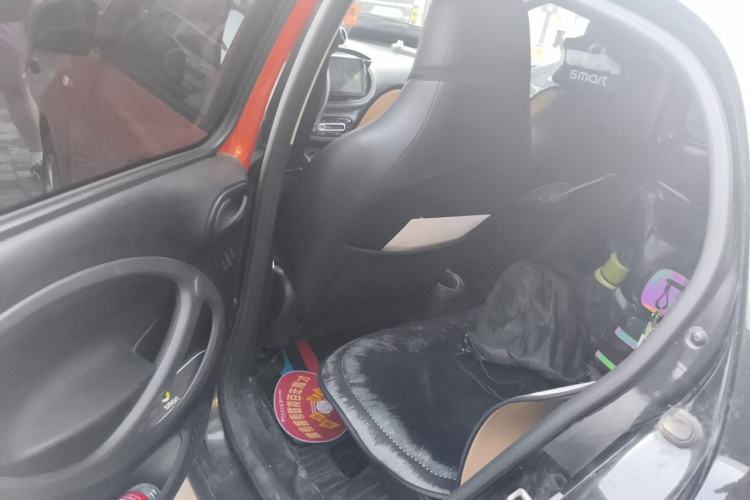 Used smart forfour 2016 1.0L 52 kW Dynamic Edition Left Rear Seat