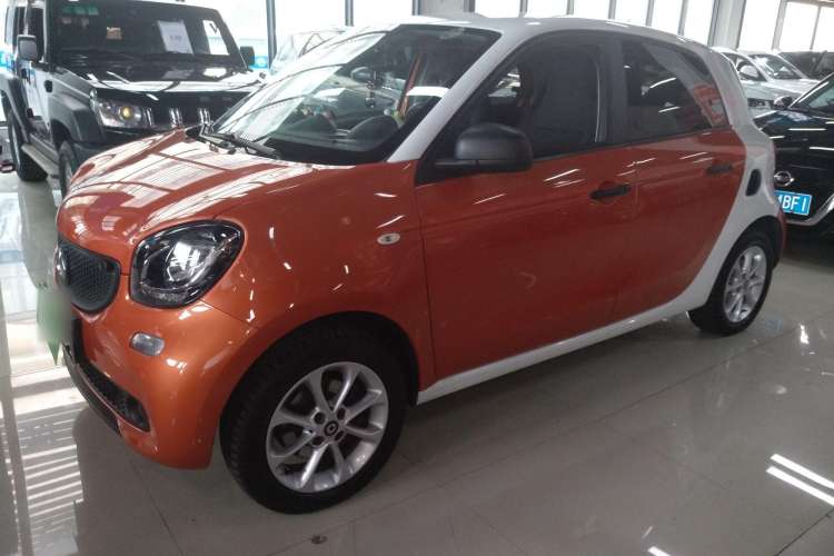 Used smart forfour 2016 1.0L 52 kW Dynamic Edition Left Side