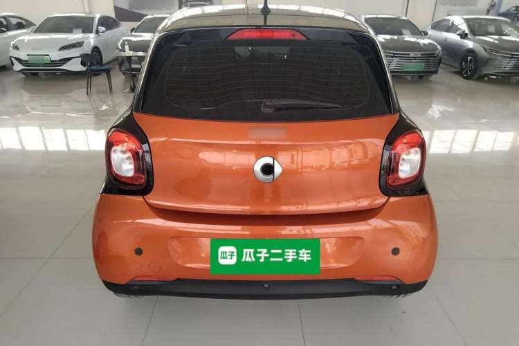 Used smart forfour 2016 1.0L 52 kW Passion Edition Rear