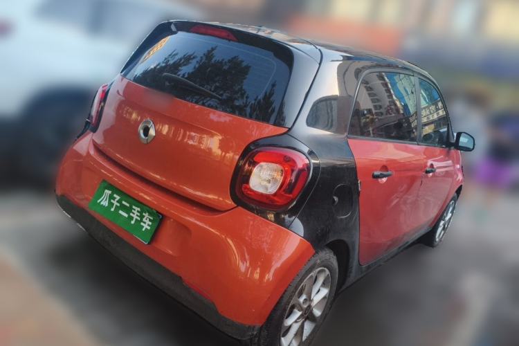 Used smart forfour 2016 1.0L 52 kW Dynamic Edition Rear Right 45 Deg
