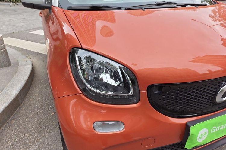 Used smart forfour 2016 1.0L 52 kW Passion Edition Right Front Headlight