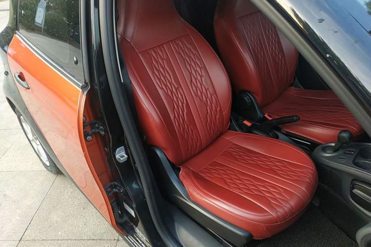Used smart forfour 2016 1.0L 52 kW Dynamic Edition Right Front Seat