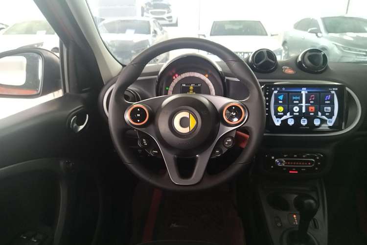 Used smart forfour 2016 1.0L 52 kW Passion Edition Steering Wheel