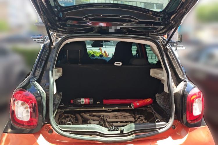 Used smart forfour 2016 1.0L 52 kW Dynamic Edition Trunk