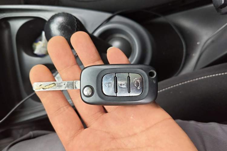 Used smart forfour 2016 1.0L 52 kW Passion Edition Vehicle Key