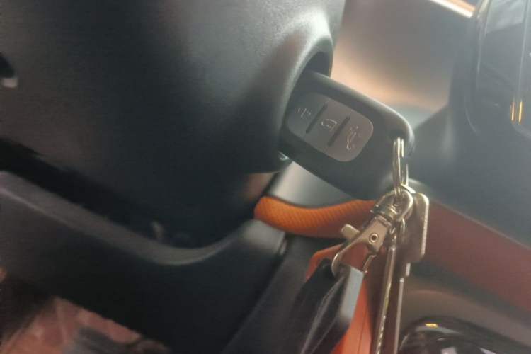 Used smart forfour 2016 1.0L 52 kW Passion Edition Vehicle Key
