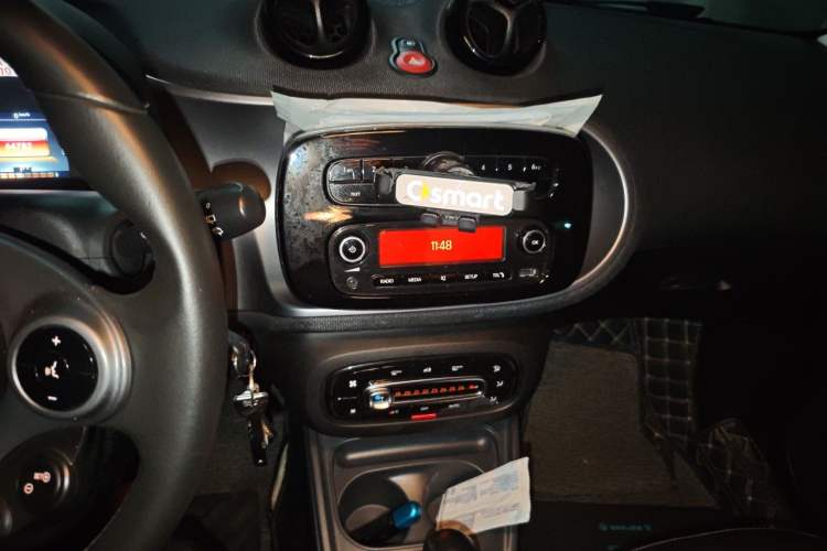 Used smart forfour  Audio And AC Panel