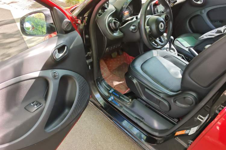 Used smart forfour 2016 0.9T 66 kW Pioneer Edition Driver Seat
