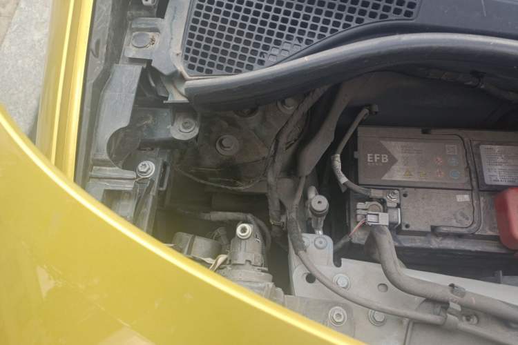 Used smart forfour 2016 0.9T 66 kW Pioneer Edition Engine Bay Right