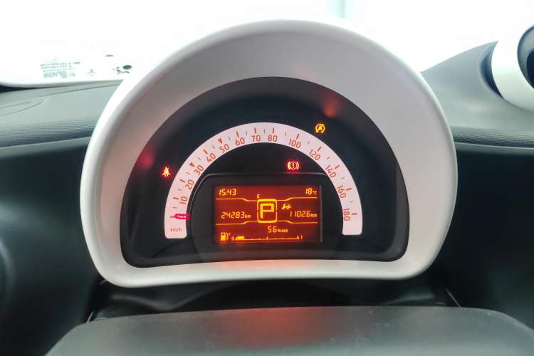 Used smart forfour 2016 1.0L 52 kW Dynamic Edition Instrument Cluster