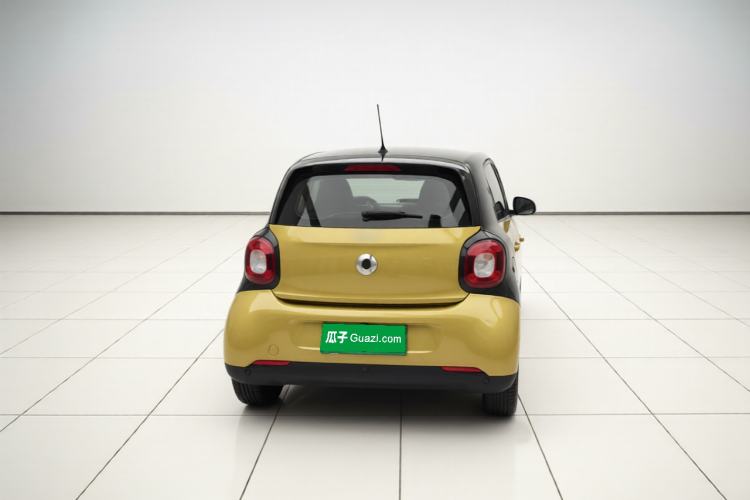 Used smart forfour 2016 0.9T 66 kW Pioneer Edition Rear Right 45 Deg