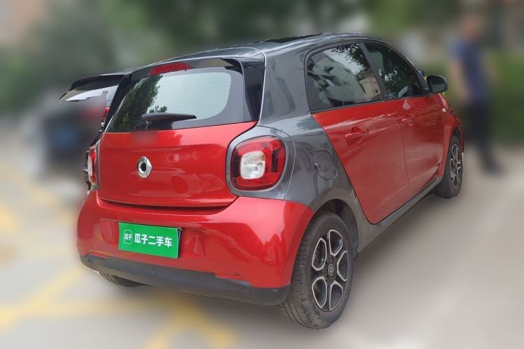 Used smart forfour 2016 0.9T 66 kW Pioneer Edition Rear Right 45 Deg