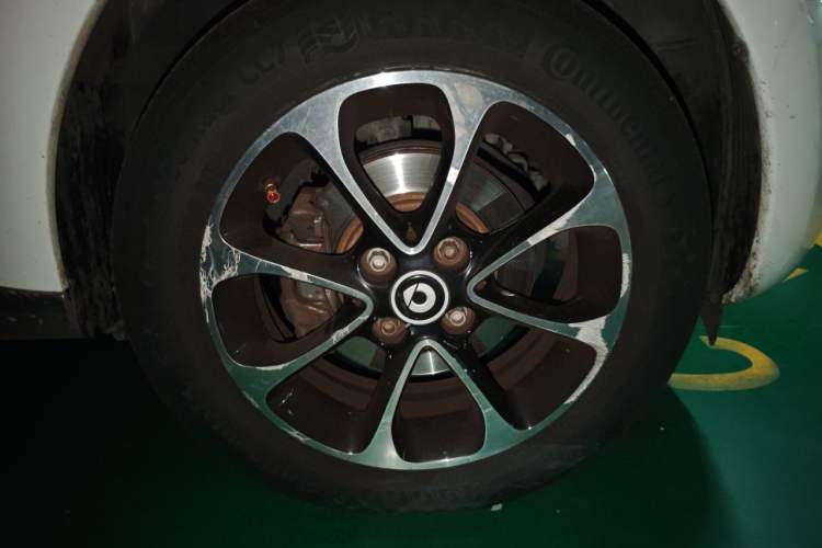 Used smart forfour  Right Front Wheel Hub