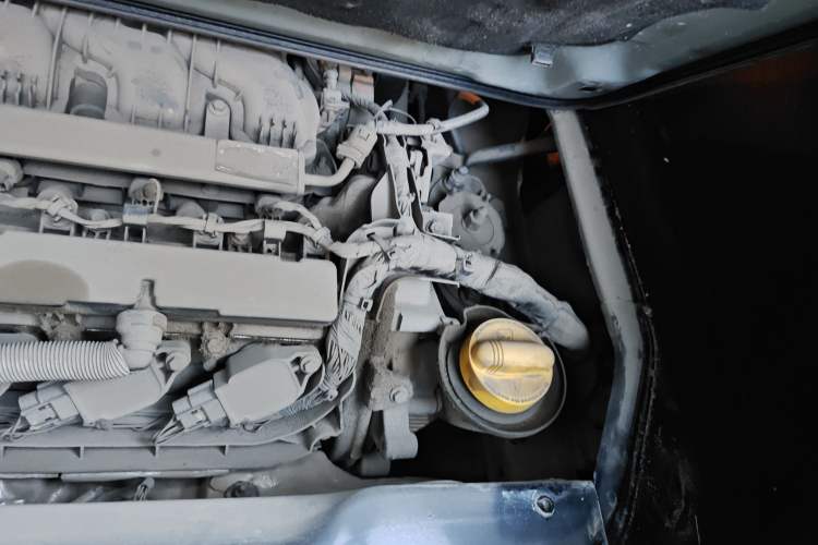 Used smart forfour 2016 0.9T 66 kW Pioneer Edition Engine Bay Left